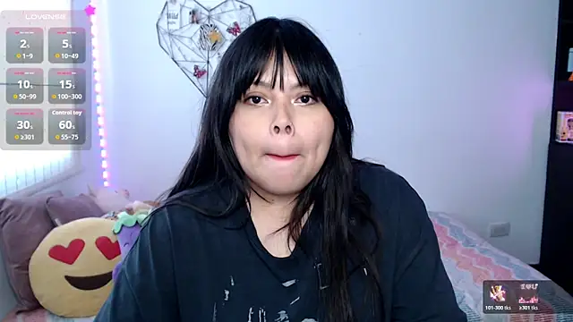 EllieMoonX online show from June 11, 2026, 10:19 pm