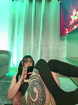 Snapshot of Lucy_699 chatting on January 6, 2026, 5:22 am Lucy 699 online show from January 6, 2026, 5:22 am