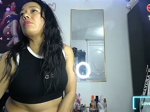 Kylee79 online show from February 6, 2026, 11:52 pm