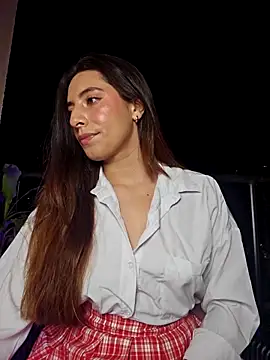 Snapshot of Meganthomson chatting on February 1, 2026, 2:10 am Meganthomson online show from February 1, 2026, 2:10 am