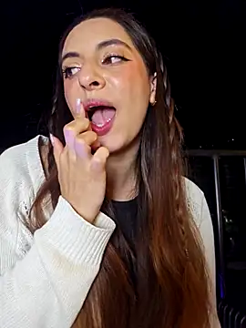 Snapshot of Meganthomson chatting on February 9, 2026, 2:26 am Meganthomson online show from February 9, 2026, 2:26 am