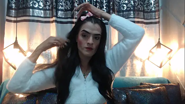 Snapshot of ZAMMIRA chatting on October 20, 2025, 5:19 am ZAMMIRA online show from October 20, 2025, 5:19 am