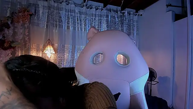 Snapshot of ZAMMIRA chatting on November 23, 2025, 5:18 am ZAMMIRA online show from November 23, 2025, 5:18 am