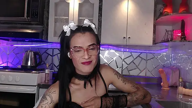 Snapshot of ZAMMIRA chatting on December 4, 2025, 7:28 am ZAMMIRA online show from December 4, 2025, 7:28 am