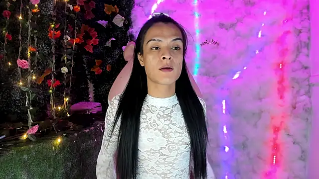 Snapshot of ZAMMIRA chatting on December 16, 2025, 6:18 am ZAMMIRA online show from December 16, 2025, 6:18 am