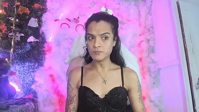 Snapshot of ZAMMIRA chatting on January 18, 2026, 5:44 am ZAMMIRA online show from January 18, 2026, 5:44 am