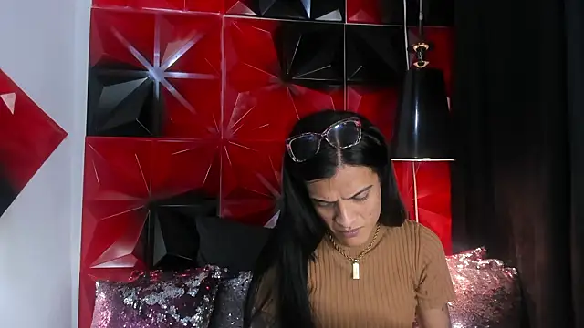 Snapshot of ZAMMIRA chatting on February 13, 2026, 6:09 am ZAMMIRA online show from February 13, 2026, 6:09 am