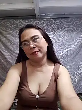 Snapshot of erma_joy chatting on June 4, 2026, 5:13 am erma joy online show from June 4, 2026, 5:13 am