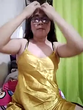 Snapshot of erma_joy chatting on July 16, 2026, 4:07 am erma joy online show from July 16, 2026, 4:07 am
