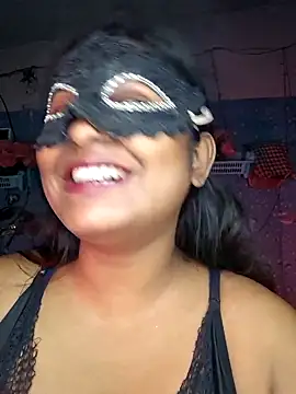 Sweet-Maddlina online show from May 7, 2026, 2:39 am