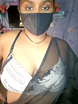 Sweet-Maddlina online show from July 8, 2026, 6:18 am