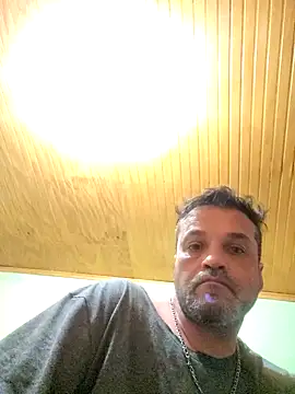 Snapshot of Toph12345 chatting on November 8, 2025, 5:51 am Toph12345 online show from November 8, 2025, 5:51 am