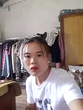 Snapshot of Leha_xx chatting on October 11, 2025, 3:06 am Leha xx online show from October 11, 2025, 3:06 am
