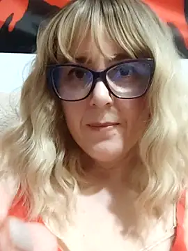 Snapshot of Amelialove42 chatting on April 6, 2026, 7:15 pm Amelialove42 online show from April 6, 2026, 7:15 pm