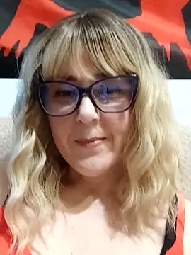 Snapshot of Amelialove42 chatting on April 13, 2026, 4:56 pm Amelialove42 online show from April 13, 2026, 4:56 pm