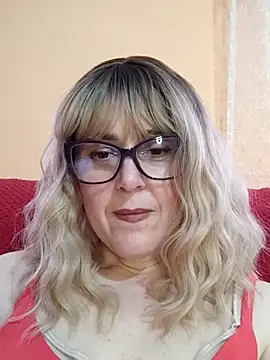 Snapshot of Amelialove42 chatting on May 14, 2026, 1:51 pm Amelialove42 online show from May 14, 2026, 1:51 pm