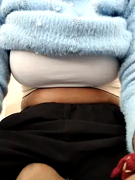 mamtasingh12 online show from November 23, 2025, 2:44 am