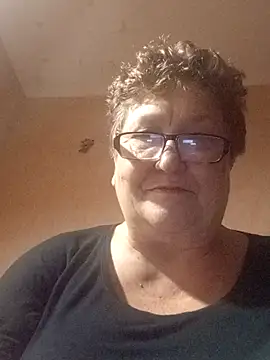 Katherine735 online show from November 22, 2025, 7:35 pm