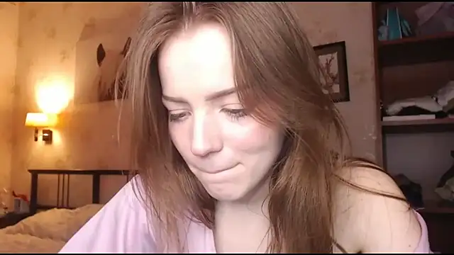 Snapshot of Olivia_Mensy chatting on October 21, 2025, 8:59 am Olivia Mensy online show from October 21, 2025, 8:59 am