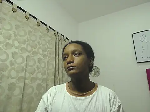 Snapshot of millysweetass chatting on October 22, 2025, 2:17 pm millysweetass online show from October 22, 2025, 2:17 pm