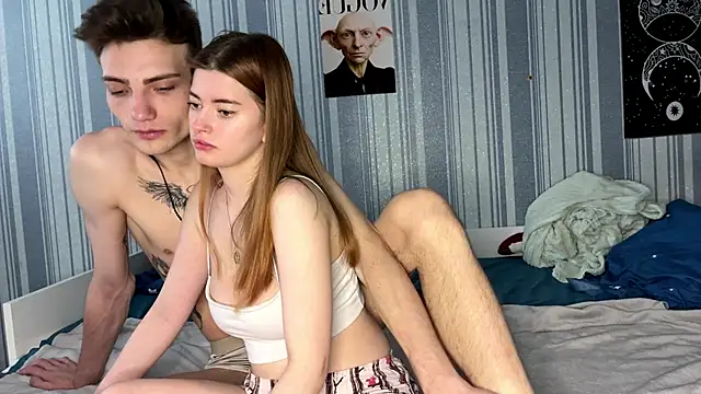 EmiliaCouple online show from March 20, 2026, 6:40 am