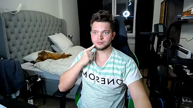 Snapshot of sugar_baby_twunk chatting on October 17, 2025, 4:31 pm sugar baby twunk online show from October 17, 2025, 4:31 pm