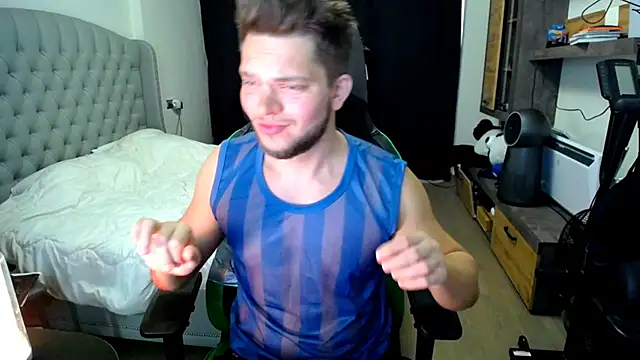 Snapshot of sugar_baby_twunk chatting on October 20, 2025, 6:47 am sugar baby twunk online show from October 20, 2025, 6:47 am