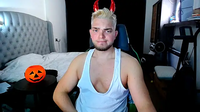 Snapshot of sugar_baby_twunk chatting on October 29, 2025, 2:03 am sugar baby twunk online show from October 29, 2025, 2:03 am