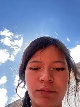 Ninfa pink online show from November 22, 2025, 4:17 pm