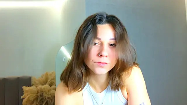 EdenSolis online show from April 29, 2026, 5:33 am