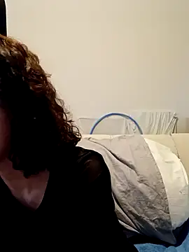 Snapshot of labellerose chatting on April 5, 2026, 5:21 pm labellerose online show from April 5, 2026, 5:21 pm