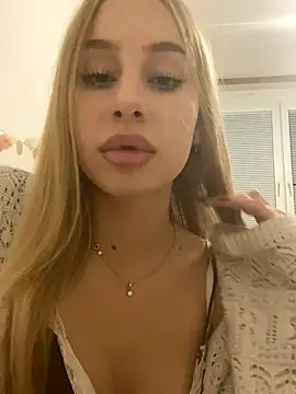 RemyStyles online show from November 13, 2025, 6:18 pm