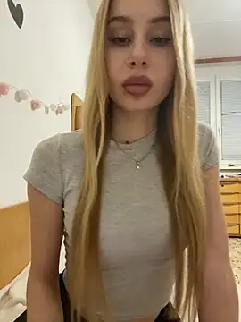 RemyStyles online show from February 1, 2026, 10:52 pm