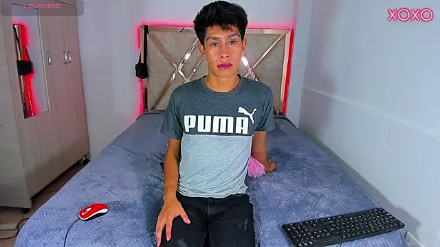 Jacovo2002 online show from October 19, 2025, 2:34 am