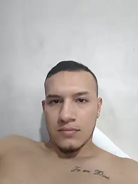 Snapshot of andriu656 chatting on October 9, 2025, 11:58 pm andriu656 online show from October 9, 2025, 11:58 pm