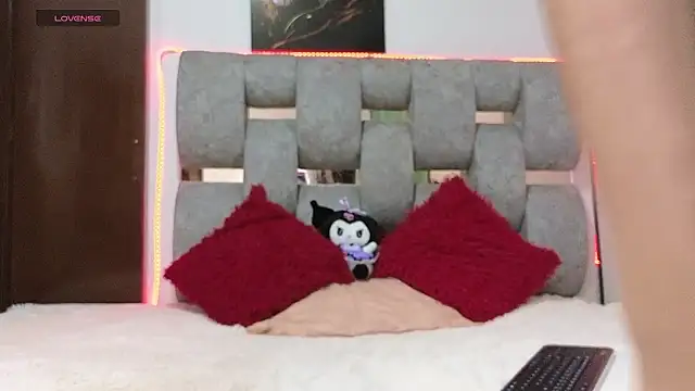 alix kitty online show from January 16, 2026, 8:24 pm