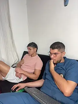 mirallesandbig online show from December 17, 2025, 12:38 am