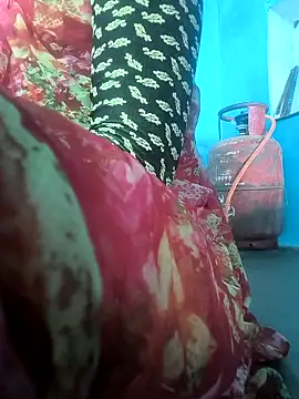 Snapshot of rasmi_powar chatting on November 5, 2025, 3:06 am rasmi powar online show from November 5, 2025, 3:06 am