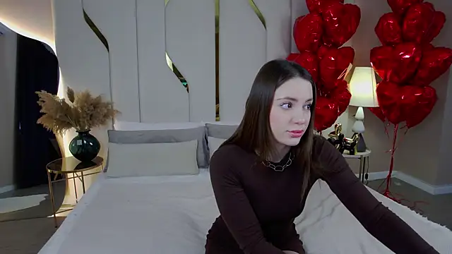 Snapshot of JulliRoss chatting on February 19, 2026, 4:52 am JulliRoss online show from February 19, 2026, 4:52 am