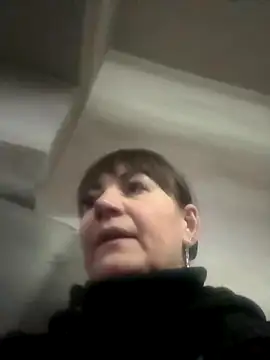 Butterfly8385 online show from November 19, 2025, 8:47 am