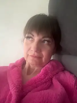 Snapshot of Butterfly8385 chatting on May 8, 2026, 1:27 pm Butterfly8385 online show from May 8, 2026, 1:27 pm