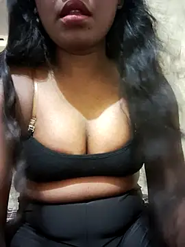 Lovely Payal online show from October 24, 2025, 2:57 pm