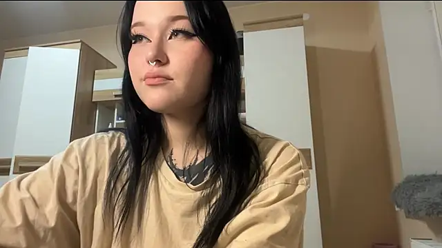 KristenGoodmon online show from October 10, 2025, 11:31 am