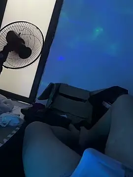 Snapshot of Caubechymnhoo chatting on October 10, 2025, 10:47 am Caubechymnhoo online show from October 10, 2025, 10:47 am