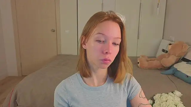 Snapshot of LilyVoise chatting on November 3, 2025, 11:44 am LilyVoise online show from November 3, 2025, 11:44 am