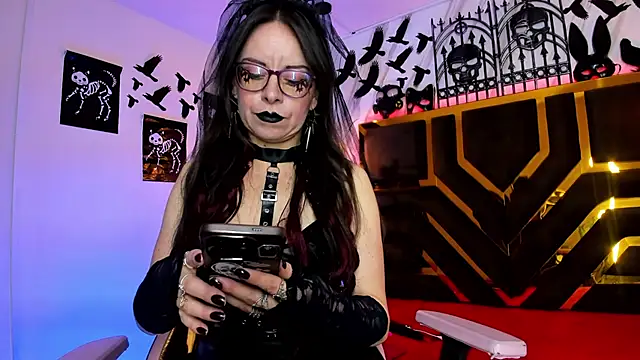 Evangelinejoness  online show from October 31, 2025, 11:55 am