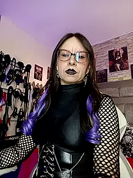 Evangelinejoness  online show from May 4, 2026, 12:12 pm