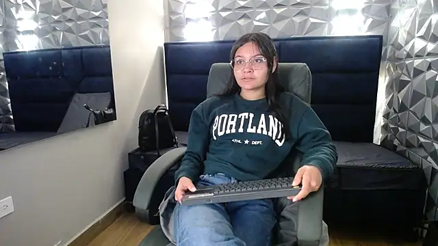 Snapshot of _kita chatting on November 25, 2025, 11:54 am kita online show from November 25, 2025, 11:54 am