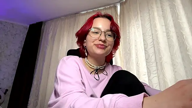 Snapshot of TheaBertch chatting on October 11, 2025, 1:20 pm TheaBertch online show from October 11, 2025, 1:20 pm