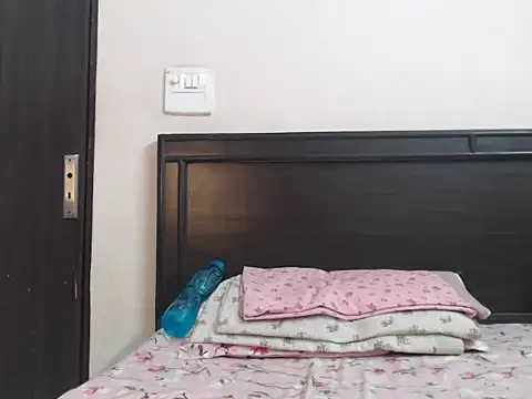 Kinky Jasmine online show from October 22, 2025, 11:54 am